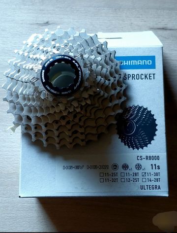 Used Shimano Ultegra 11-30T Cassette Drivetrain & Pedals