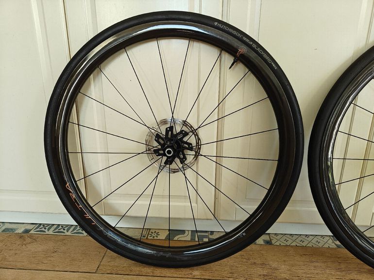 Used Campagnolo Hyperon Ultra C23 2024 bike — image 2 of 6
