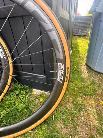 Zipp 303 Firecrest Wheelset bike usato — immagine 2 di 14