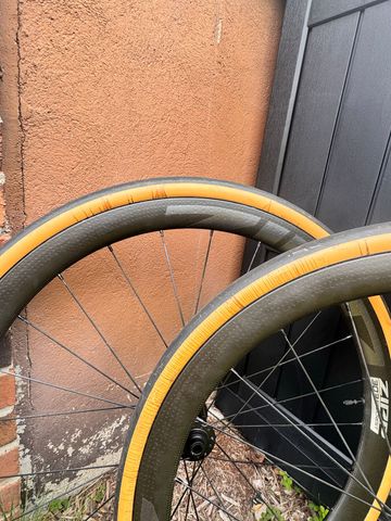 Zipp 303 Firecrest Wheelset bike usato — immagine 12 di 14