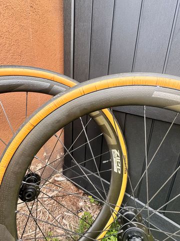 Zipp 303 Firecrest Wheelset bike usato — immagine 13 di 14
