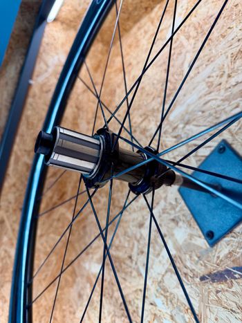 Used Corima 45R hookless 2025 bike — image 4 of 8