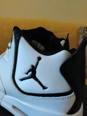 Used Nike Courtside 23 bike — image 5 of 15