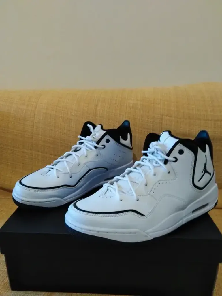 Used Nike Courtside 23 bike — image 2 of 15