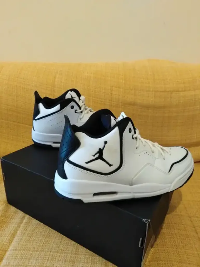 Used Nike Courtside 23 bike — image 1 of 15