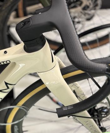 aurum, Integrated Handlebar
