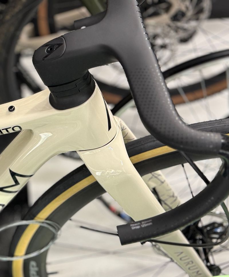 Used aurum Integrated Handlebar bike — image 1 of 2