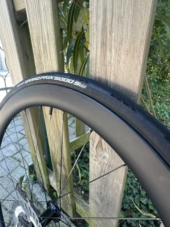Used Shimano 105 RS710 C46 TL Disc Wheelset 2025 bike — image 2 of 12