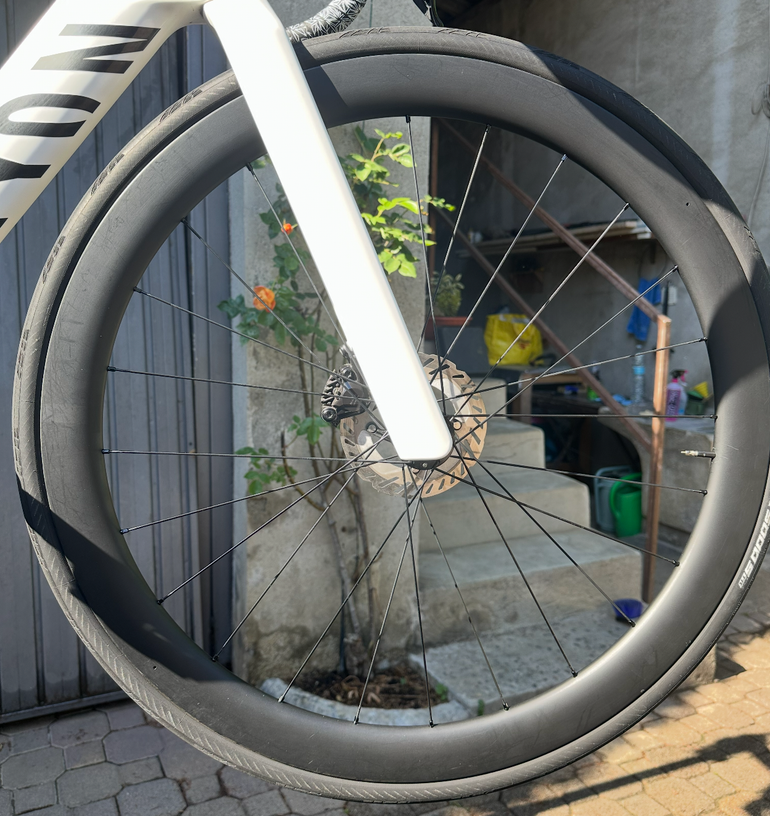 Used Shimano 105 RS710 C46 TL Disc Wheelset 2025 bike — image 6 of 12