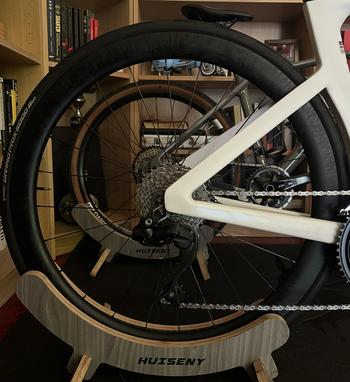 Used Shimano 105 RS710 C46 TL Disc Wheelset 2025 bike — image 9 of 12