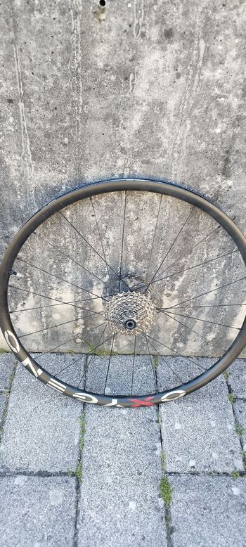 Used Spada Oxygeno carbone disc 2024 bike — image 2 of 5