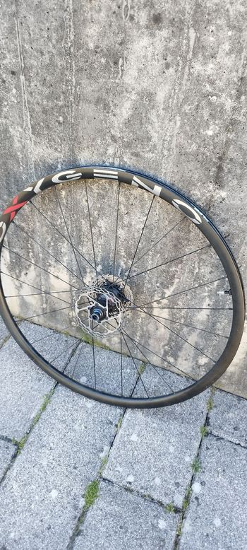 Used Spada Oxygeno carbone disc 2024 bike — image 5 of 5