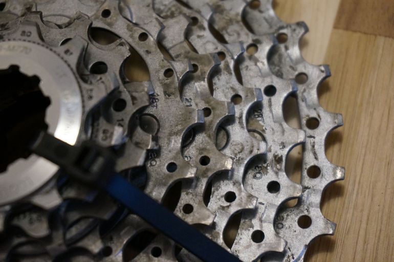 Used Shimano XT 9-speed Cassette 11/32 CS-M770 bike — image 4 of 6
