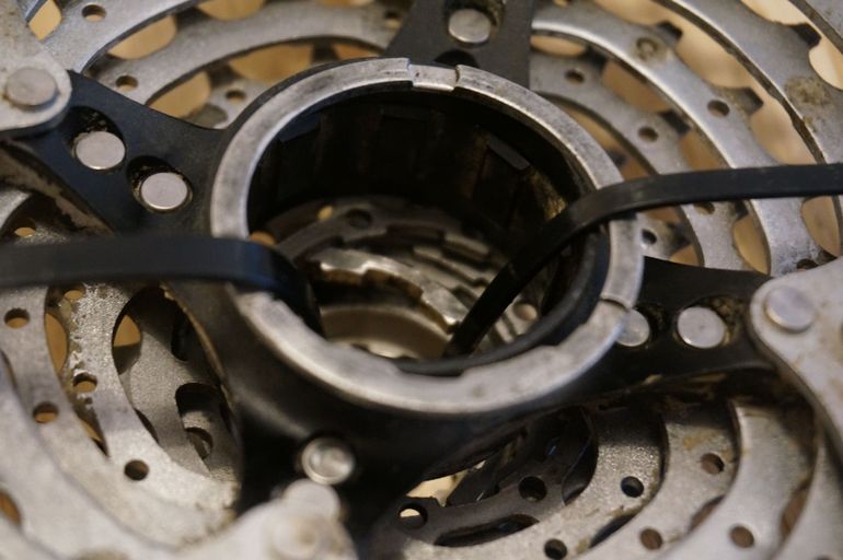 Used Shimano XT 9-speed Cassette 11/32 CS-M770 bike — image 6 of 6