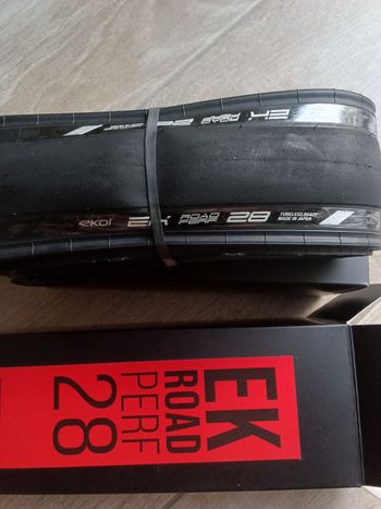 Used Ekoi Perf 28 Tubeless Ready 2025 bike — image 2 of 2