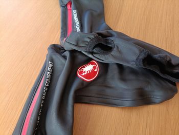 Used Castelli Pioggia 3 Shoe Covers bike — image 4 of 5