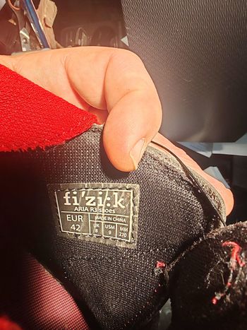 Used Fizik Areo R3 bike — image 7 of 8