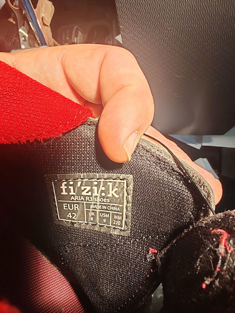 Used Fizik Areo R3 bike — image 7 of 8