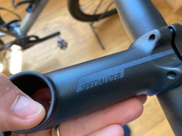 Used Specialized Cockpit 2026 bike — image 4 of 9