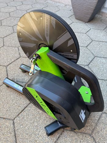 Used kinetic R1 T-7000 Hometrainer in very good condition! Bluetooth/OSP:999,- euro 2020 bike — image 3 of 5
