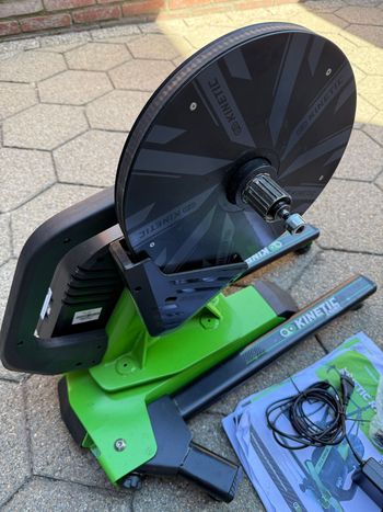 Used kinetic R1 T-7000 Hometrainer in very good condition! Bluetooth/OSP:999,- euro 2020 bike — image 2 of 5