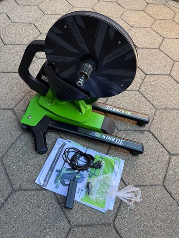 kinetic R1 T-7000 Hometrainer in very good condition! Bluetooth/OSP:999, - euro 2020 Cycling Accessories de segunda mano