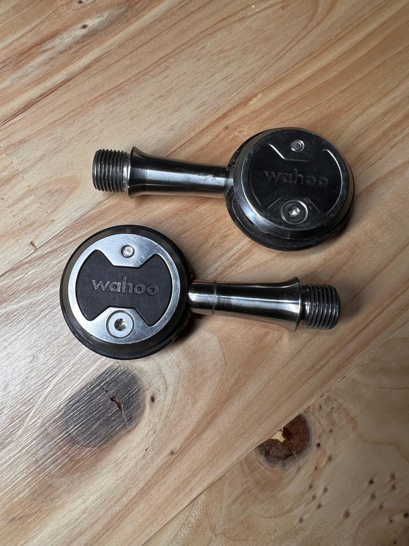 Używany Wahoo Clipless Pedals Stainless Steel bike — zdjęcie 1 z 2