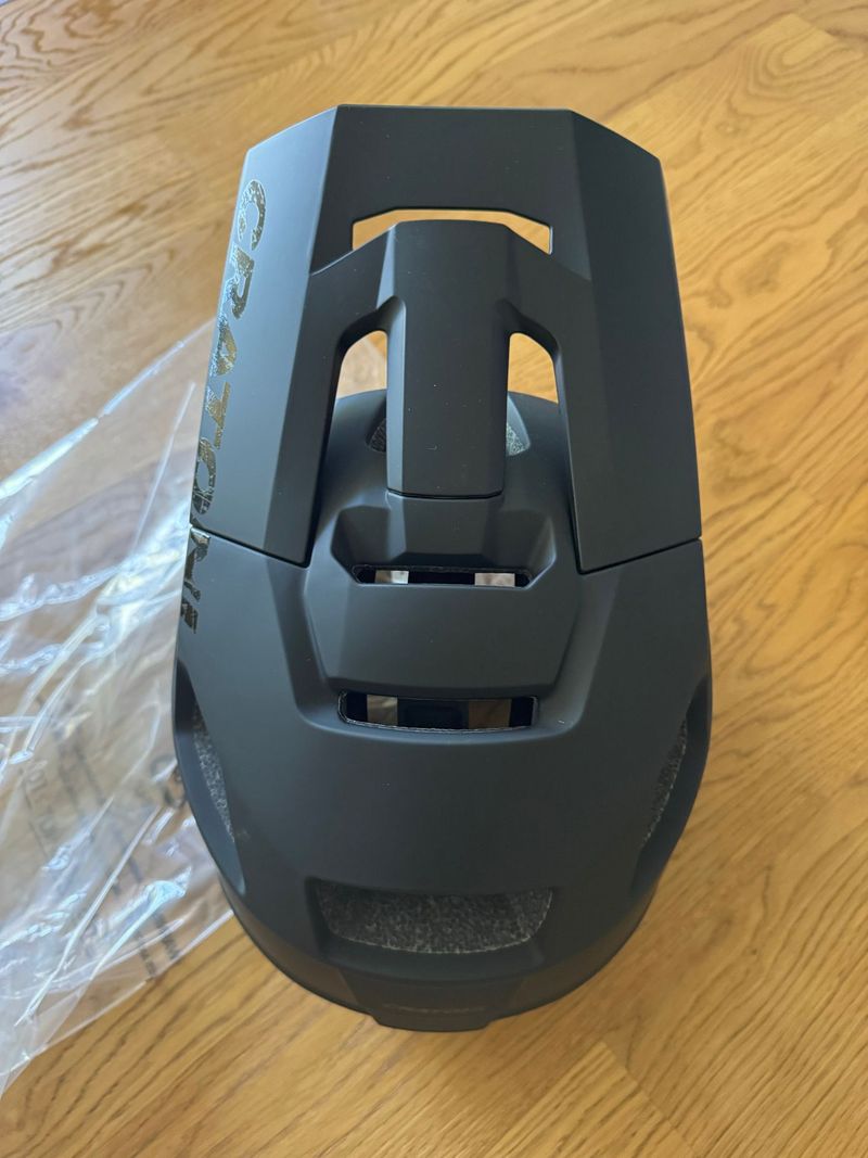 Używany cratoni Interceptor 2.0 Fullface Helmet 2021 bike — zdjęcie 4 z 9