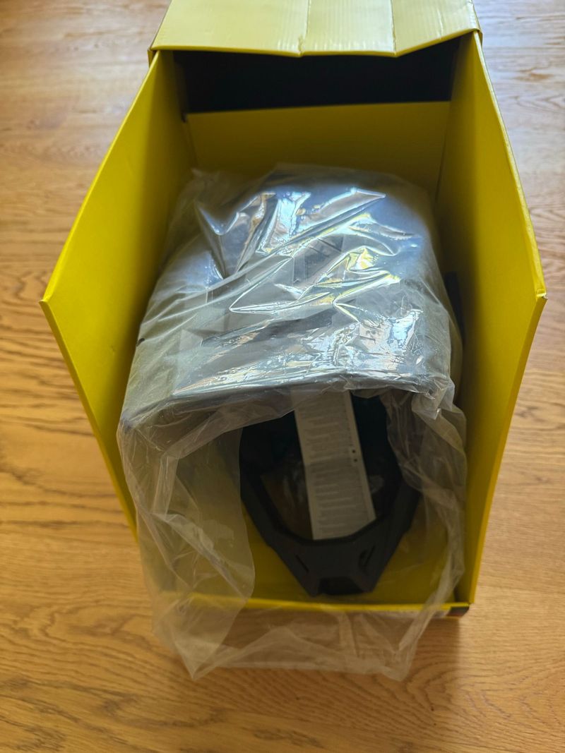 Używany cratoni Interceptor 2.0 Fullface Helmet 2021 bike — zdjęcie 2 z 9