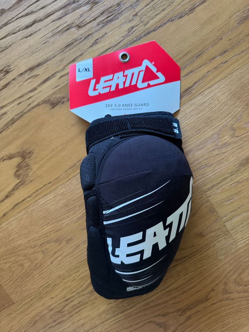 LEATT 3DF 5.0 Knee Guard Cycling Clothing usato