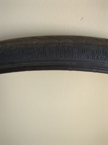 Used Pirelli Cinturato Velo 2024 bike — image 2 of 7