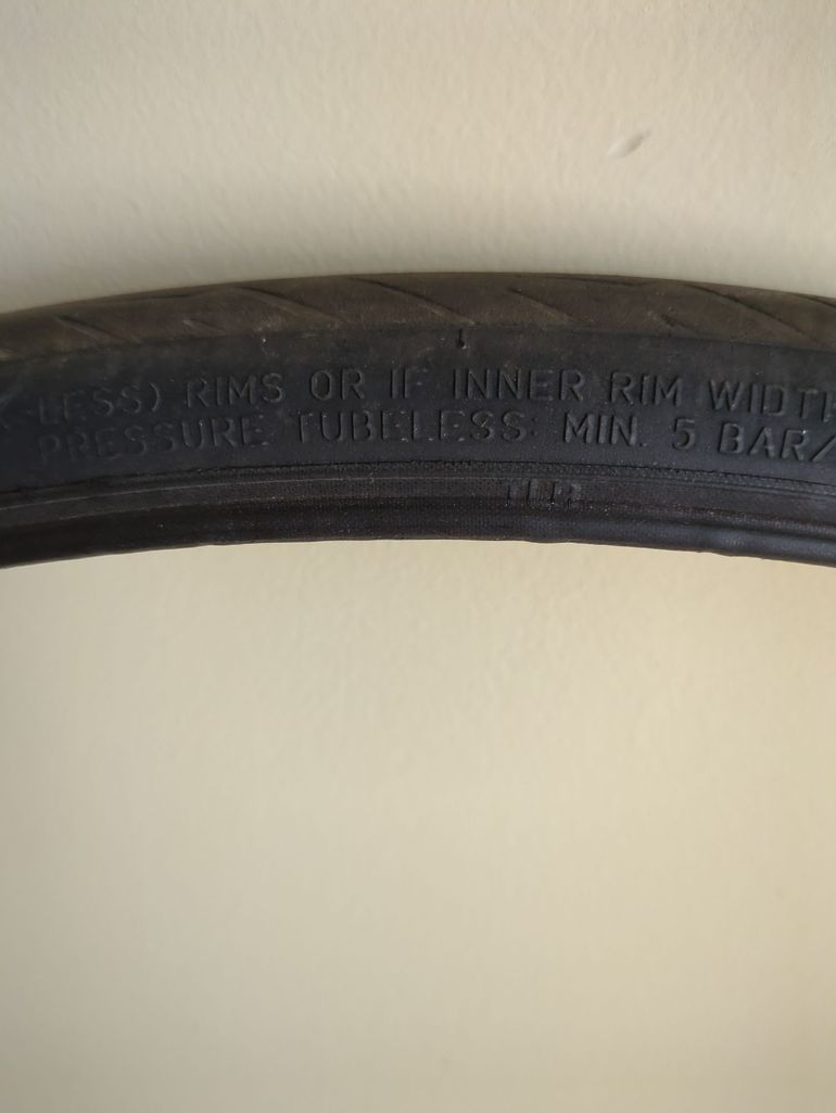 Used Pirelli Cinturato Velo 2024 bike — image 2 of 7