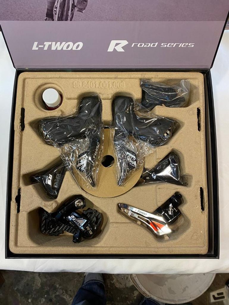 Used L-TWOO R9 2x11 Carbon 2024 bike — image 1 of 9