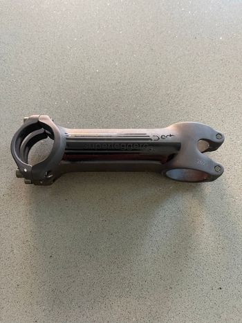 Deda Elementi, superleggero Stem