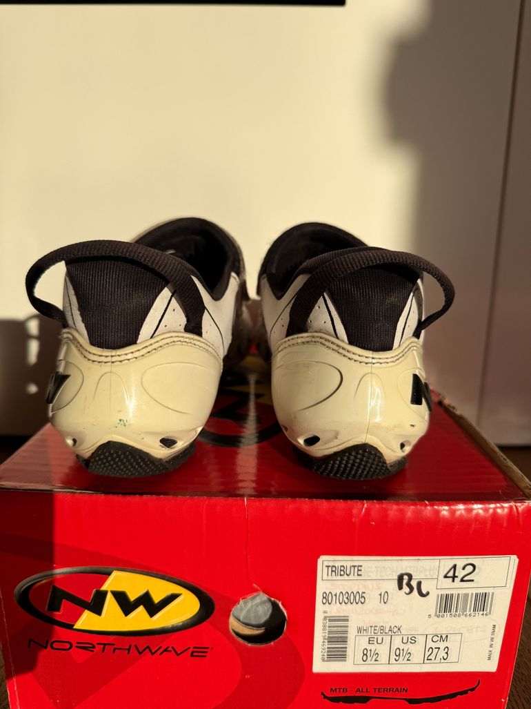 Used Northwave TRIBUTE Road Cycling Shoes Size 42 bike — image 6 of 10