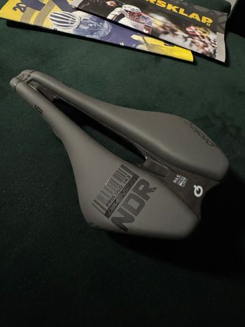 Prologo, NDR Nack 143 Carbon