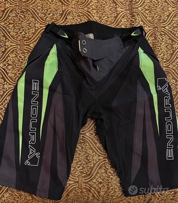 Endura MTB Shorts bike usato — immagine 2 di 2