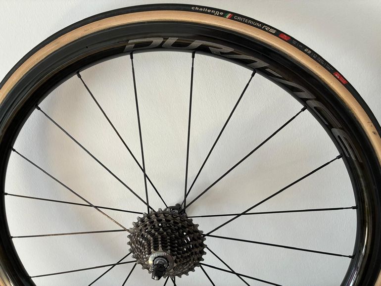 Used Shimano Dura-ace C35 Carbon Laufräder Schlauchreifen bike — image 3 of 5