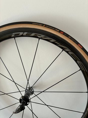 Used Shimano Dura-ace C35 Carbon Laufräder Schlauchreifen bike — image 4 of 5