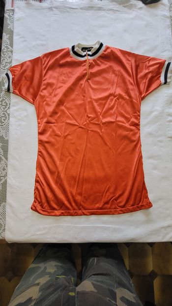 Used rijaulieder maillot homme tour de poitrine 96 couleur Orange etat neuf bike — image 3 of 3