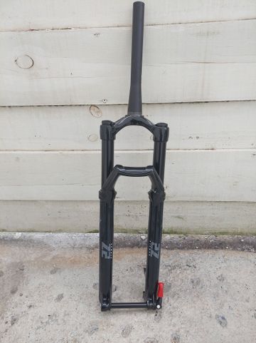 Marzocchi Bomber Z2 29" 130mm Fork Fork d'occasion