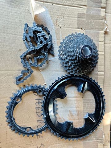 Używany Shimano 105 Groupset 12s 52-36 / 11-34 2024 Drivetrain & Pedals