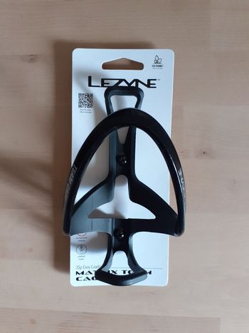 Used Lezyne Matrix Team Cage 2025 bike — image 2 of 7