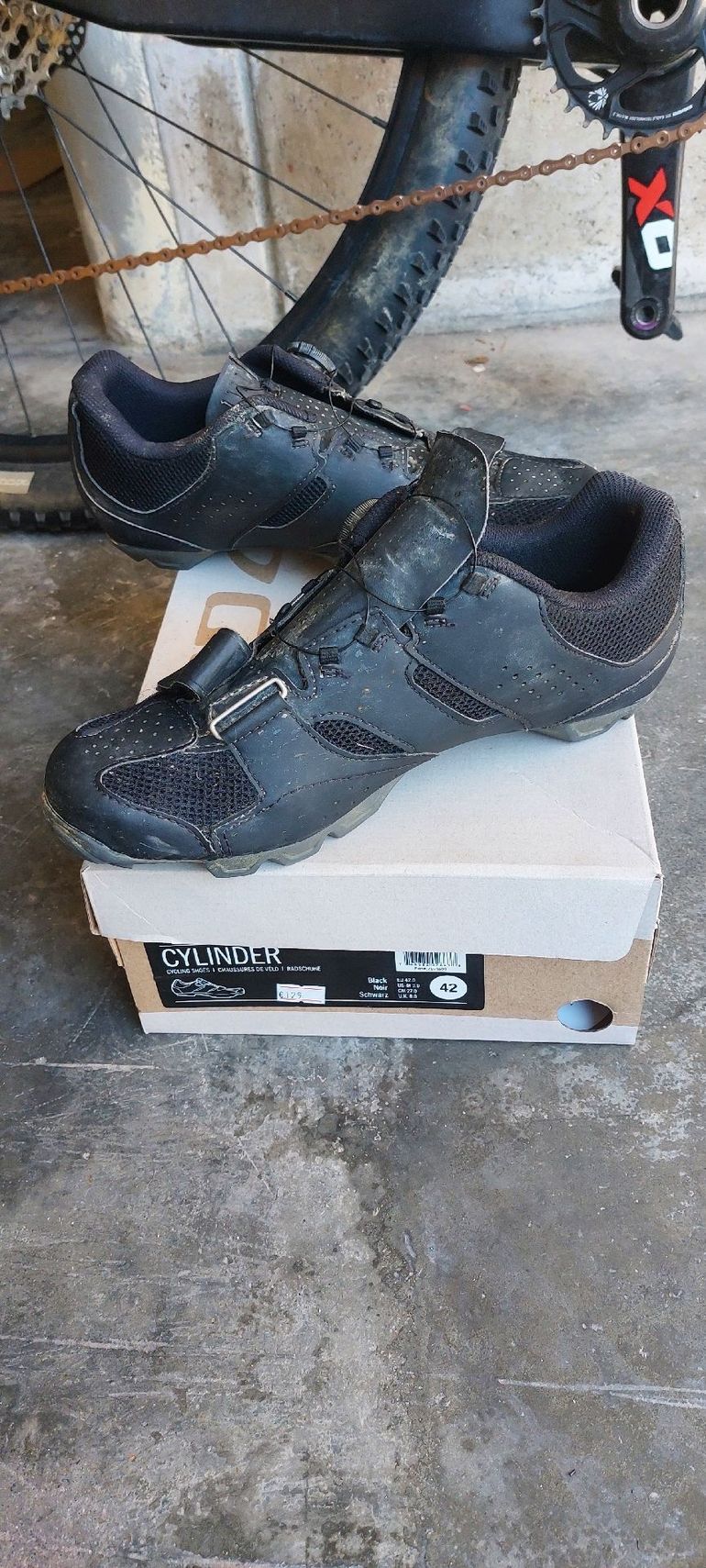 Used Giro cylinder 2024 bike — image 1 of 2