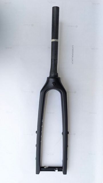 Focus Atlas Carbon Fork 2024 bike usato — immagine 1 di 8