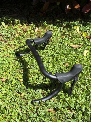 Used Shimano Cues 10 vitesses 2026 bike — image 2 of 3