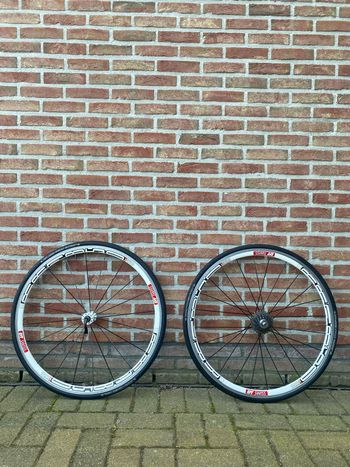 Used Dt Swiss RR1850 Wielset bike — image 1 of 3