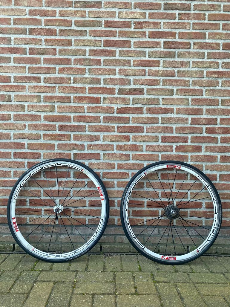 Used Dt Swiss RR1850 Wielset bike — image 1 of 3