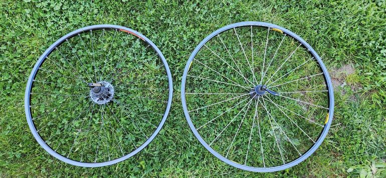 Used Mavic Cosmos Wheelset 2004 bike — image 2 of 4