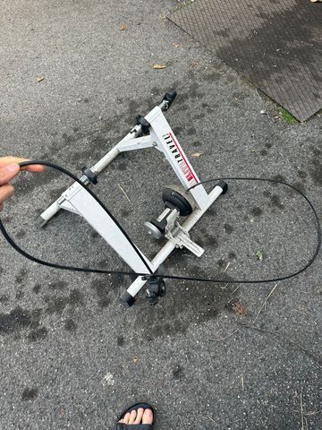 Tweedehands Elite portable trainer bike — afbeelding 7 van 8